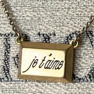 NWT Je t’aime Necklace